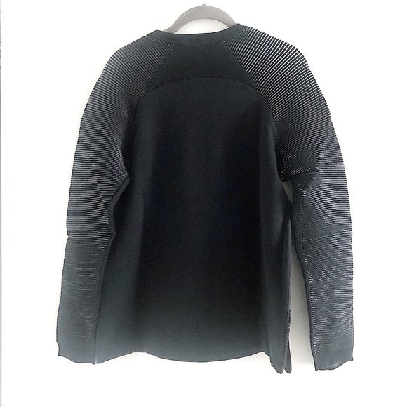 Nike Tech Sweatshirt with Accordion Sleeves in Black - Picture 4 of 7